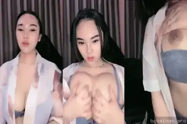 Cewek Cantik Toket Gede Live Pamer Body Viral Hot Indo