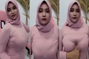 Cewek Tetek Gede Live Pamer Body Mulus Menggoda